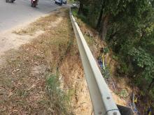 Foto-foto Ancaman Longsor di Seraya Atas Batam