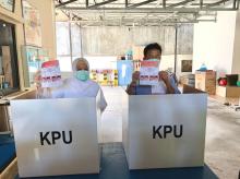 Rudi Mantap Nyoblos Diri Sendiri dan Nyoblos Istri, Begitu Juga Marlin