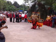 Pasangan Ria-Sulis Serahkan Berkas Pendaftaran ke KPU Batam