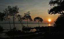 Pesona Pantai Cakang di Ujung Barelang