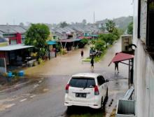 Cuaca Ekstrem Batam: Banjir Mengepung, Longsor Mengancam