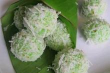 Buah Melake, Kue Bulat dari Tanah Melayu yang Bikin Meleleh Ketika Digigit
