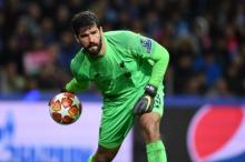 Aturan Baru Sepak Bola: Kiper Tak Boleh Banyak Tingkah