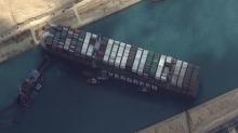 Ekonomi Dunia Rugi Rp 5,7 T per Jam Gegara Kapal Nyangkut di Terusan Suez