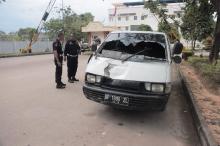 Sopir Minibus Pengangkut Solar Kabur Usai Tabrak Limbat