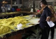 BBPOM Riau Gerebek Pabrik Mie Mengandung Formalin