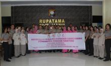 Kapolres Karimun Nonton Bareng Kisah Polwan Daki Gunung Cartenz