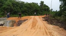 Jalan Baru di Pasir Panjang Mulai Dipadatkan Satgas TMMD