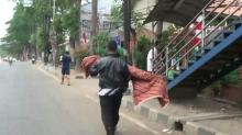 Kisah Pilu Paman di Tangerang Gotong Sendiri Jenazah Keponakannya