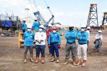 PGN SAKA Load Out Top Side Platform Lapangan Sidayu