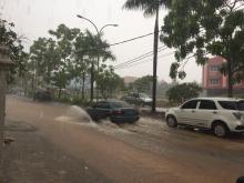 Batam Hujan Deras, Sejumlah Tempat Tergenang Air 
