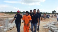 Tersangka Pembunuhan Jadi Sasaran Caci Maki Keluarga Sandra