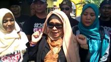 Neno Warisman Batal Deklarasi Relawan Ganti Presiden di Tanjungpinang?