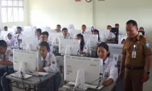 Kepsek SMAN 8 Batam Was-was Minta PLN Tambah Daya Saat UNBK