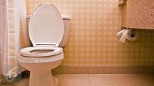 Jangan Bawa Ponsel ke Toilet, Ini Bahayanya