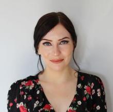Wanita Inggris Make Up Permanen Wajahnya di Hari Pernikahan