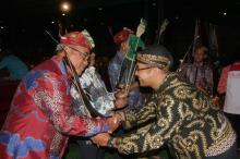 Silaturahmi Forkom Warga Jatim di Batam Tampilkan Wayang Semalam Suntuk