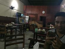 Warung Kwali Soto dan Musik Klasik