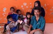 Cerita Seorang Warga Batam Jual Hape Rusak Demi 5 Anak dan Sekilo Beras
