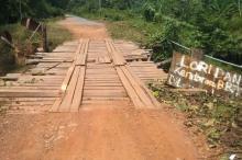 Memprihatinkan, Jembatan di Dusun Malar Ini Mulai Goyang