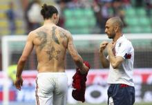 Warning! Ibra Dilarang Buka Kaus
