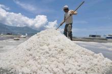 Lingga Bangun Industri Pembuatan Garam