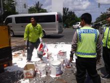 Gara-gara Terobos Lampu Merah, Roni Mandi Cat Nippon Paint