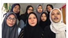 Disebut Injak-Injak Bendera Merah Putih, para Gadis Ini Buat Klarifikasi