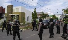 [BREAKING NEWS] Densus 88 Kembali Geledah Sebuah Rumah di Botania Cluster Sakura Batam