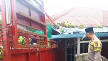 Truk Transporter Gas Seruduk Rumah, Kapolres: Diduga Sopir Ngantuk