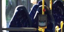Konyolnya Grup Rasis Norwegia; Kursi Bus Disangka Muslimah Berhijab