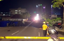 Jalan Raya Gubeng Surabaya Tiba-tiba Ambles