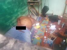 Mayat Penagih Hutang Membusuk di Kamar, di Sampingnya Ada Benda Ini