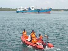 Kapal Permata Masih Kandas di Perairan Bintan