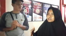 Riska Dijambret Saat Duduk di Depan Minimarket