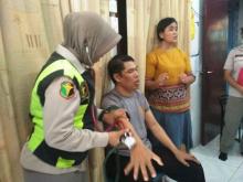 Jelang Hari Bhayangkara, Polda Kepri Sambangi Personel Polisi yang Alami Sakit