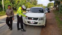 Dua Mobil Pribadi Tertangkap Pakai Lampu Polisi