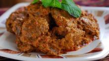 Pengungsi Tsunami di Banten Dapat Bantuan 700 Kg Daging Rendang