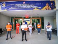 Harris Hotel Batam Berbagi Makan Siang untuk Tenaga Medis RSBP Batam
