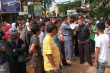  Banjir Terparah Sejak 2001, Warga Taman Raya Aksi Turun ke Jalan