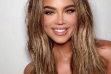 Kisah Khloe Kardashian Positif Corona: Batuk Parah dan Pisah dengan Anak
