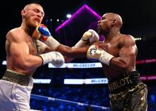 Menang TKO, Mayweather Jr Ungkap Rahasia Kalahkan McGregor