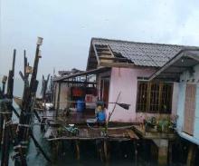 Hujan Deras Rusak Rumah Warga di Bintan, Perkiraan Kerugian Ratusan Juta