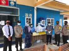 Polsek Bungtim Salurkan Vitamin dan Susu untuk Nakes di Puskesmas Ranai