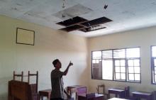Kasihan, Siswa Hinterland di Batam Tak Punya Buku Cetak