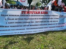 Massa Buruh FSPMI Demo Kantor BPJS Kesehatan Batam