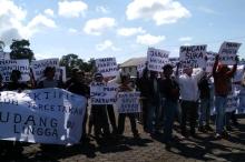 Ini 8 Pernyataan Sikap Aksi Solidaritas Gerakan Bela Aktivis ke Pemda Lingga