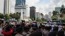 Polisi Bubarkan Aksi 1812, Massa: Allahu Akbar