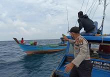 Tim SAR Bintan Cari Nelayan Hanyut di Perairan Numbing