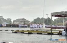 Meski Diguyur Hujan, Upacara Hari Pahlawan di Lingga Berlangsung Khidmat